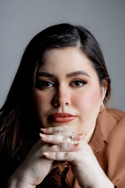 Dra. Gabriela Siqueira - Dentista em Macapá