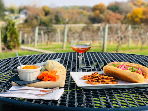 Vineyard «Cedar Ridge Winery & Distillery», reviews and photos, 1441 Marak Rd NW, Swisher, IA 52338, USA