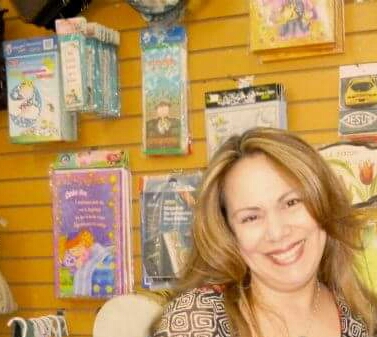 Christian Book Store «Los Cielos Abiertos Christian Bookstore (Libreria Cristiana)», reviews and photos, 6610 Stirling Rd, Hollywood, FL 33024, USA