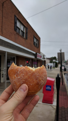 Donut Shop «Suzy-Jo Donuts», reviews and photos, 49 E 4th St, Bridgeport, PA 19405, USA