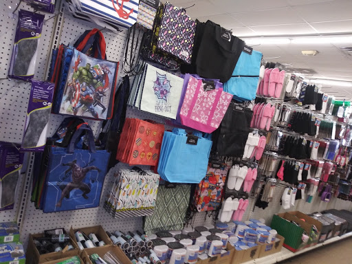 Dollar Store «Dollar Tree», reviews and photos, 3570 Soldano Boulevard, Columbus, OH 43228, USA