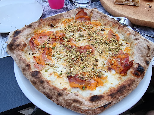 ManiNpasta in LAquila, Provincia dellAquila