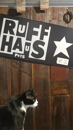Pet Supply Store «Ruff Haus Pets», reviews and photos, 4652 N Rockwell St, Chicago, IL 60625, USA