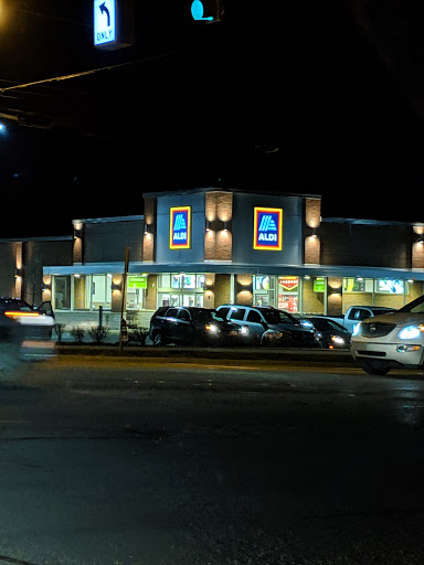 Supermarket «ALDI», reviews and photos, 2260 E Grand River Ave, Howell, MI 48843, USA