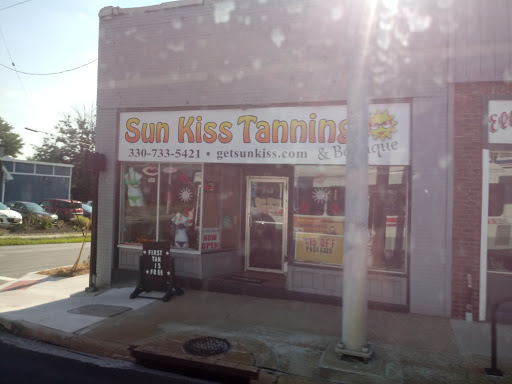 SunKiss Tanning & Boutique, 654 Canton Rd, Akron, OH 44312, USA, 