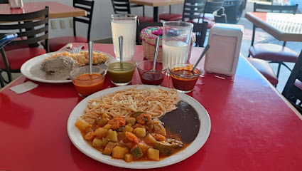 Restaurante Mi Huasteca - Al lado de la Catedral, Escuela Médico Militar 6, Centro, 92800 Tuxpan de Rodríguez Cano, Ver., Mexico