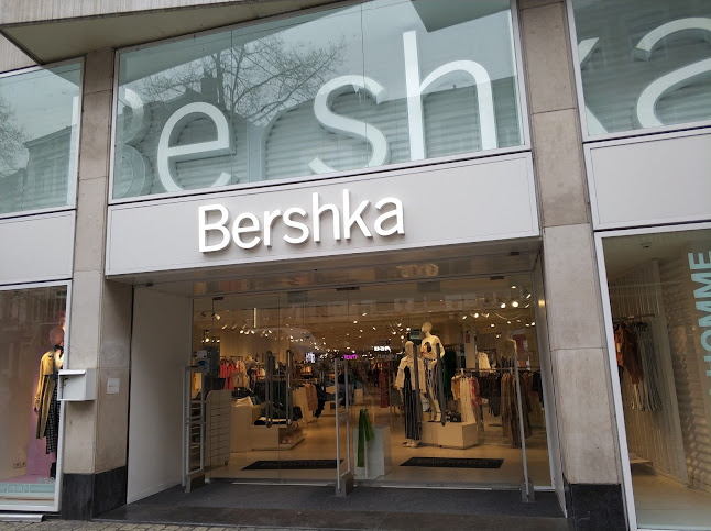 Bershka - Schoenenwinkel