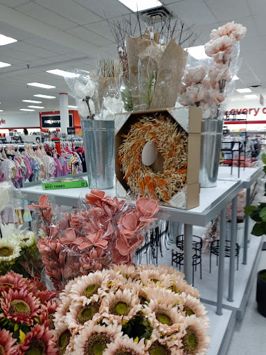 Shopping Mall «West Volusia Regional Shopping Center», reviews and photos, 2689 S Woodland Blvd, DeLand, FL 32720, USA