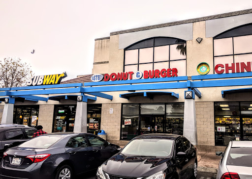 Tastees Donut & Burger, 619 N Fair Oaks Ave, Pasadena, CA 91103, USA, 