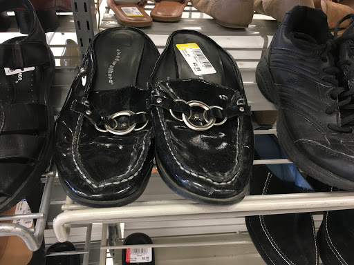 Thrift Store «Goodwill Industries of Middle Tennessee», reviews and photos, 1220 Huntsville Hwy, Fayetteville, TN 37334, USA