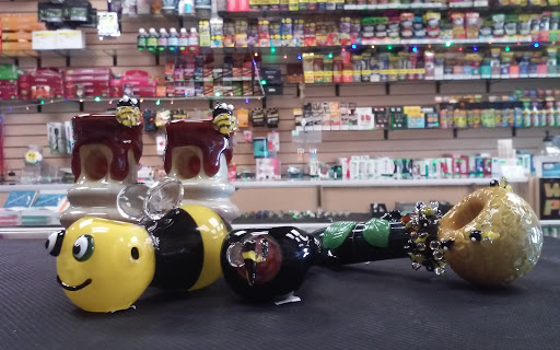 Tobacco Shop «Lee Trevino Smoke Shop», reviews and photos, 3006 Lee Trevino Dr Suite B, El Paso, TX 79936, USA