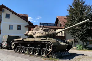 Rottauer Museum für Fahrzeuge, Wehrtechnik und Zeitgeschichte. Öffnungszeit nach Vereinbarung image