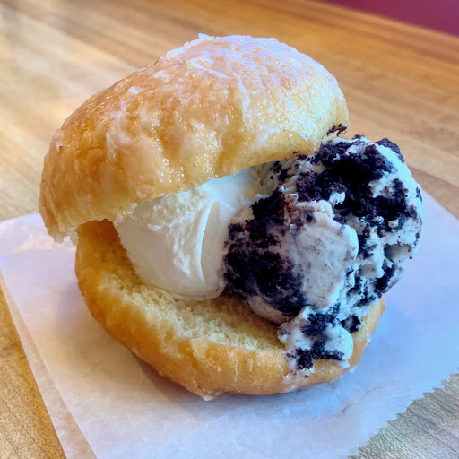 Bakery «Almont Pastry Shop», reviews and photos, 102 N Main St, Almont, MI 48003, USA