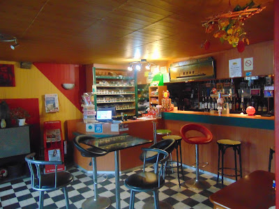 Le P'tit Bar à Laz