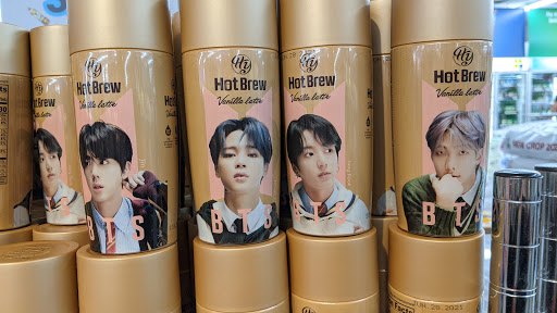 Korean Grocery Store «H Mart», reviews and photos, 34 E Golf Rd, Schaumburg, IL 60173, USA