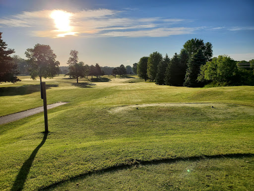 Golf Course «Indian Trails Golf Course», reviews and photos, 2776 Kalamazoo Avenue Southeast, Grand Rapids, MI 49507, USA