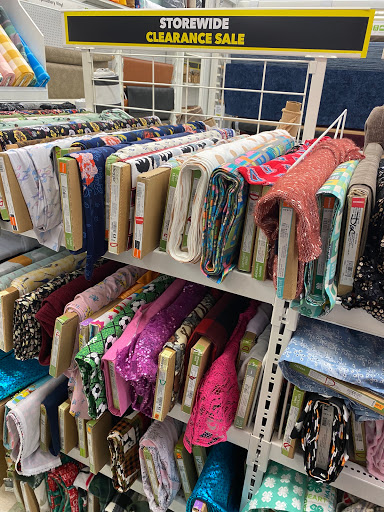 Fabric Store «Jo-Ann Fabrics and Crafts», reviews and photos, 441 E Roosevelt Rd #410, Lombard, IL 60148, USA