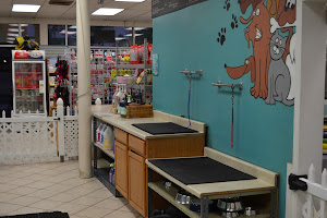 Dunk'N Dogs Dog Wash and Grooming and Pet Food and Supplies