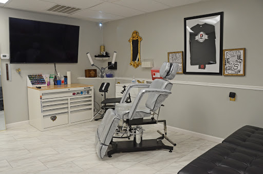 Explore biomechanical tattoo ideas, creative tattoo ideas in Oak Grove, available at Empire28 Tattoo Studios