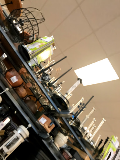 Department Store «T.J. Maxx», reviews and photos, 588 Francisco Blvd W, San Rafael, CA 94901, USA