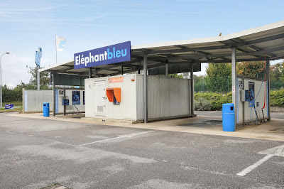 Eléphant Bleu à Le Cateau-Cambrésis
