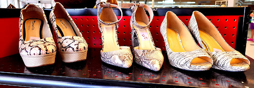 Thrift Store «The Salvation Army Family Store & Donation Center», reviews and photos, 730 N Pontiac Trail, Walled Lake, MI 48390, USA