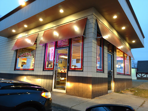 Donut Shop «Avon Donuts Inc», reviews and photos, 45324 Woodward Ave, Pontiac, MI 48341, USA