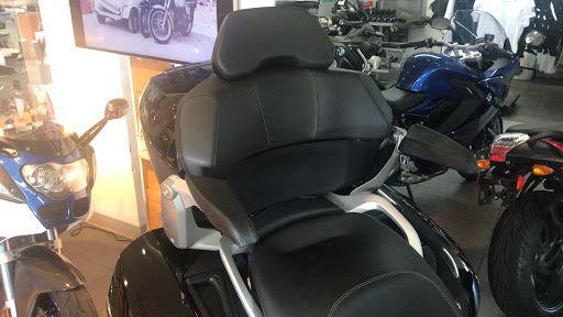 BMW Motorcycle Dealer «BMW Motorcycles Fort Lauderdale», reviews and photos, 4201 Peters Rd, Plantation, FL 33317, USA