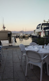 Atmosphère du Restaurant L'Amirauté Chez Rita à Ajaccio - n°3