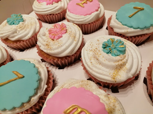 AF1QipN5TBus1IpPlnGdbiGV9BWmgSpTn KbD6TaN9FH