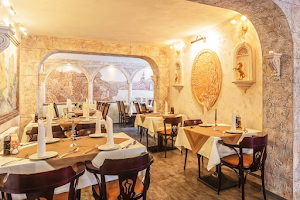 Piccolo Mondo Italienisches Restaurant image