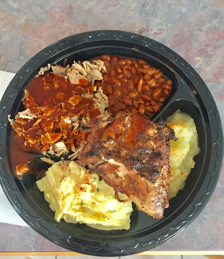 Caterer «Mobile Pig-Nic Catering», reviews and photos, 900 Commonwealth Pl, Virginia Beach, VA 23464, USA