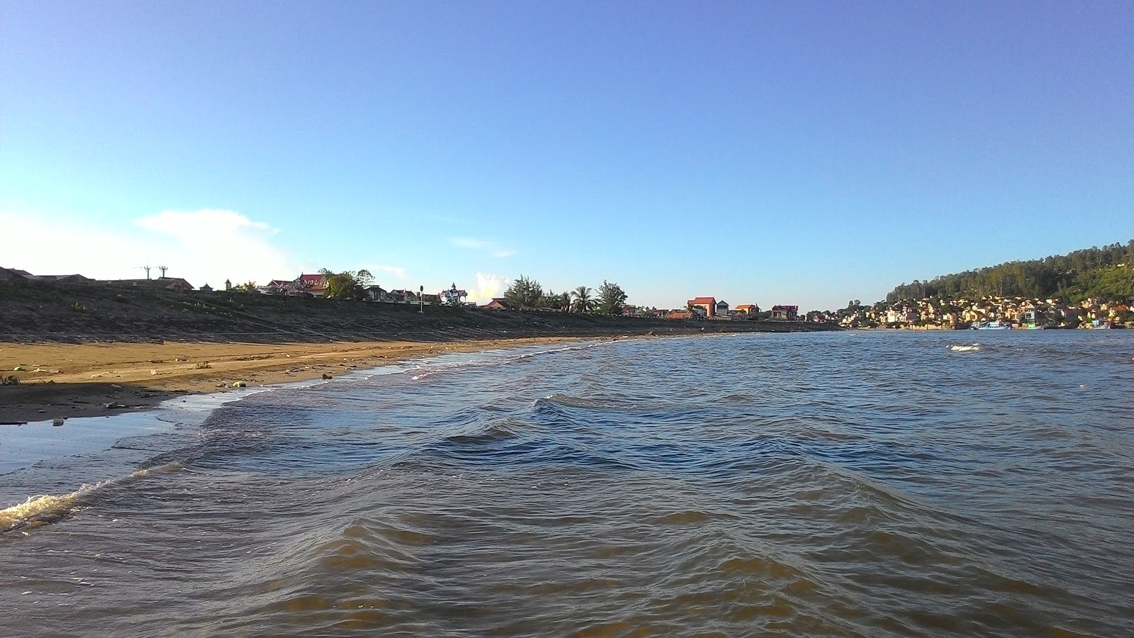 Foto af Hai Binh Beach med rummelig kyst