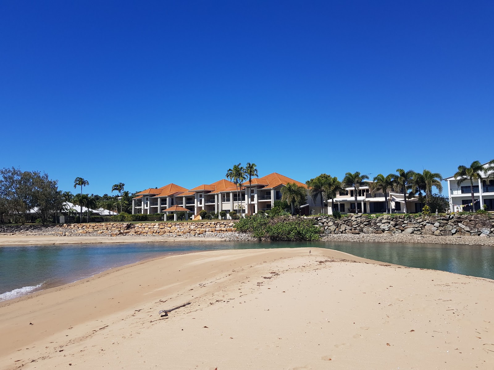 Foto van Eimeo Beach en de nederzetting