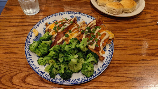 American Restaurant «Cracker Barrel Old Country Store», reviews and photos, 716 N Campbell Station Rd, Farragut, TN 37934, USA