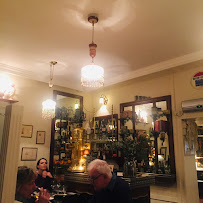 Atmosphère du Restaurant français Le P'tit Troquet à Paris - n°20