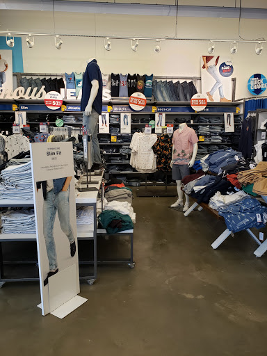Clothing Store «Old Navy», reviews and photos, 1410 S Main Chapel Way, Gambrills, MD 21054, USA