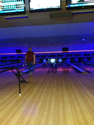 Bowling Alley «Colerain Bowl - Sports Bar - Craft Beer - Lottery - Birthday Parties - Meeting Rooms», reviews and photos, 9189 Colerain Ave, Cincinnati, OH 45251, USA