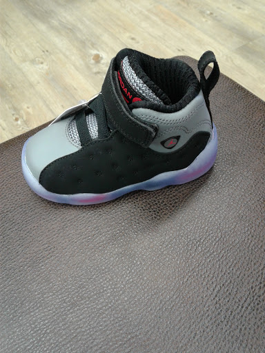 Shopping Mall «Coliseum Crossing Shopping Center», reviews and photos, 91 Coliseum Crossing, Hampton, VA 23666, USA