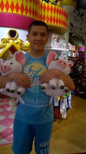 Toy Store «Disney Store», reviews and photos, 2134 Montebello Town Center, Montebello, CA 90640, USA