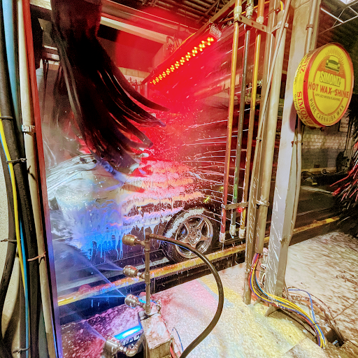 Car Wash «Hampton Auto Wash», reviews and photos, 296 W Montauk Hwy, Hampton Bays, NY 11946, USA