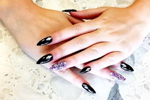 Diamond Nails image