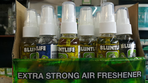 Tobacco Shop «EASTOWN SMOKE SHOP», reviews and photos, 3931 Linden Ave, Dayton, OH 45432, USA