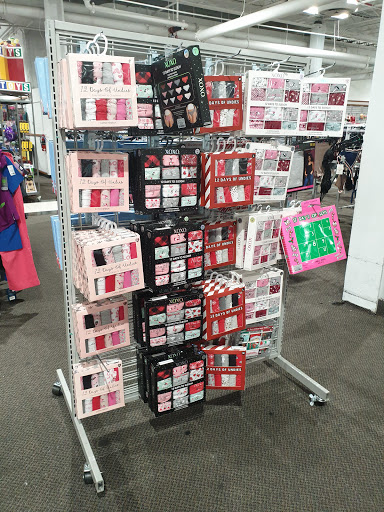 Clothing Store «Burlington Coat Factory», reviews and photos, 6200 Greenbelt Rd, Greenbelt, MD 20770, USA