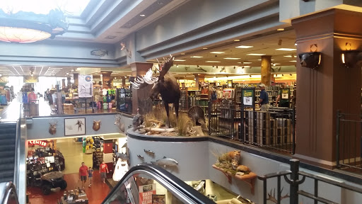 Sporting Goods Store «Bass Pro Shops», reviews and photos, 300 Cincinnati Mills Dr, Cincinnati, OH 45240, USA
