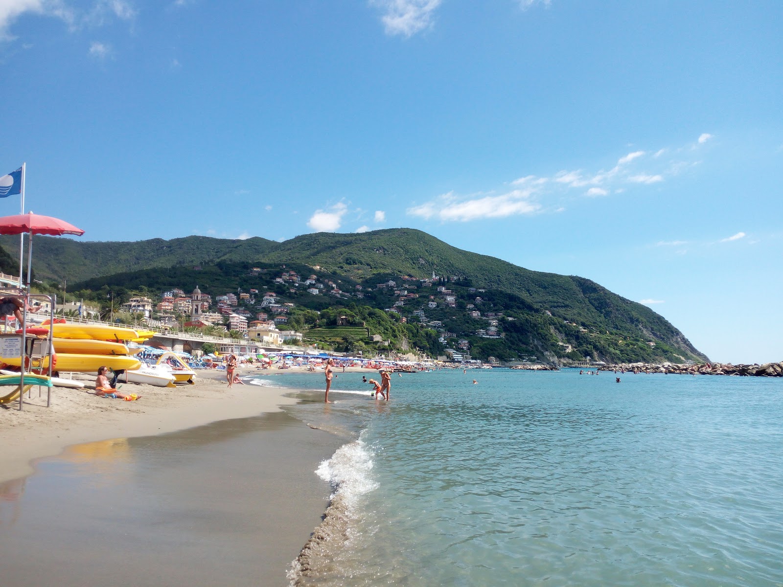 Foto de Spiaggia Moneglia área de complejo turístico de playa