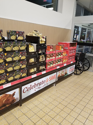 Supermarket «ALDI», reviews and photos, 140 E Poyntz Ave, Manhattan, KS 66502, USA