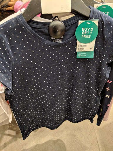 Clothing Store «H&M», reviews and photos, 8518 Fenton St, Silver Spring, MD 20910, USA