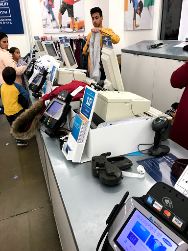 Clothing Store «Old Navy», reviews and photos, 6711 Frontier Dr, Springfield, VA 22150, USA