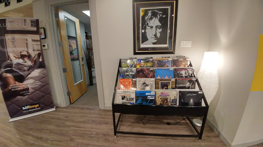 Home Audio Store «HiFi Buys», reviews and photos, 3157 Peachtree Rd NE, Atlanta, GA 30305, USA
